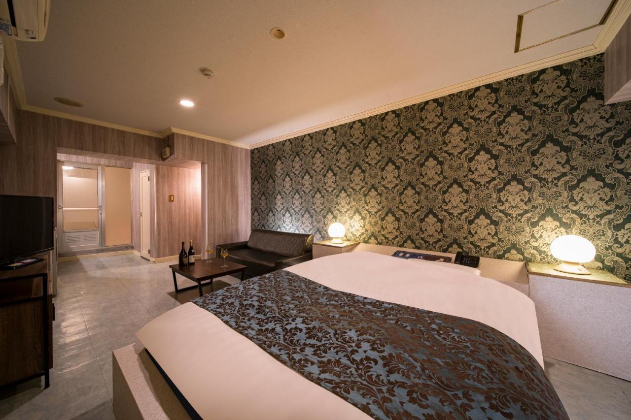 Hôtel Namba Alpha (Adults Only) à Ōsaka Extérieur photo